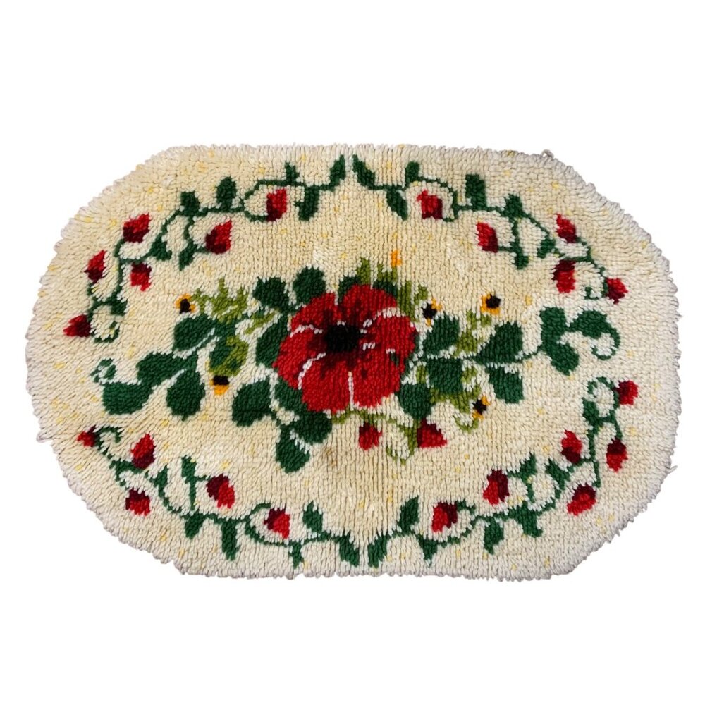 Vintage Retro Grandmas Latch Hook Hand-Hooked Floral Oval Shag Rug